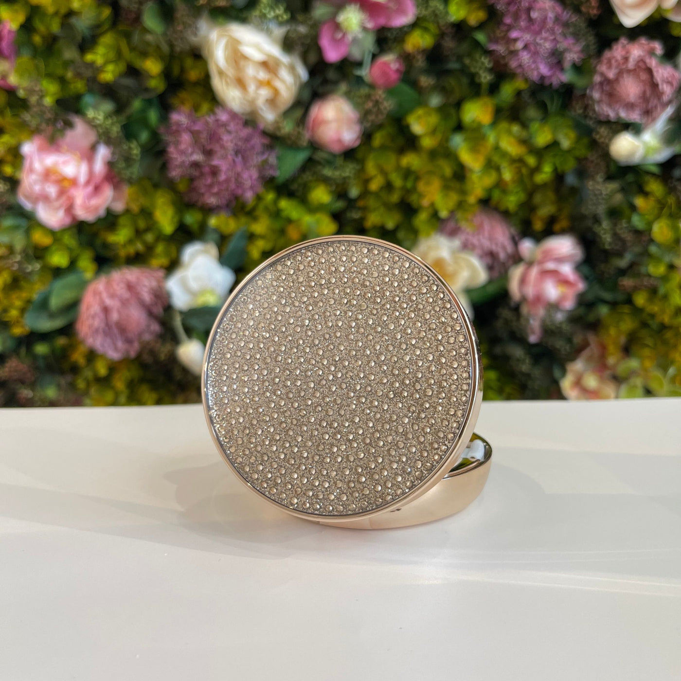Jewelry Radiant Cushion Cream beige